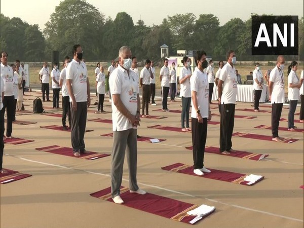Union Civil Aviation Minister Jyotiraditya Scindia and Minister of State for Civil Aviation Gen VK Singh (Rtd) inaugurated the mega 'Yog Prabha' event at Safdarjung airport. (Photo/ANI)