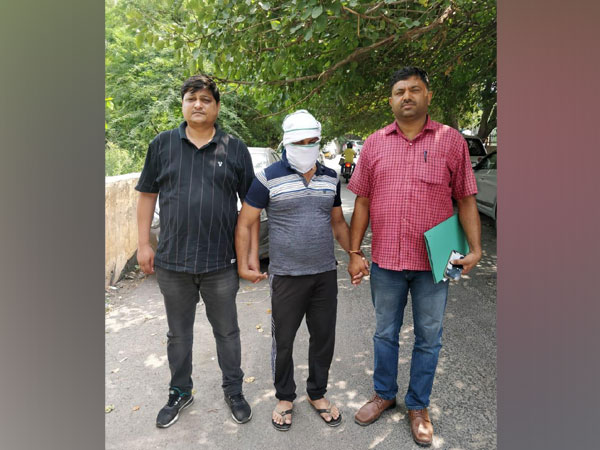 Delhi Police Special Cell with the accused on Friday. Photo/ANI