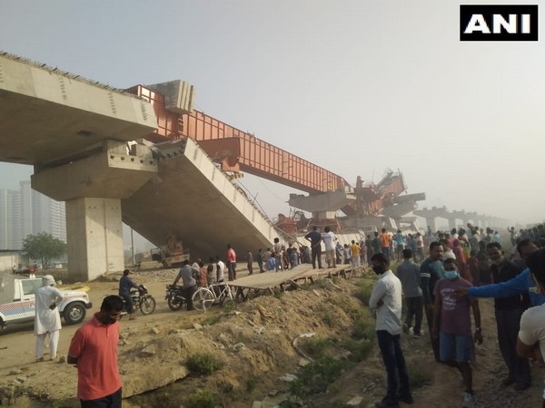 Visual of flyover that collapsed near Daulatabad