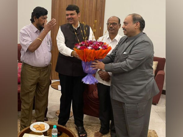 Ramdas Athavale and Devendra Fadnavis meet, discussed upcoming election