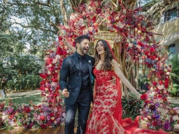 Farhan Akhtar and Shibani Dandekar-Akhtar (Image source: Instagram)
