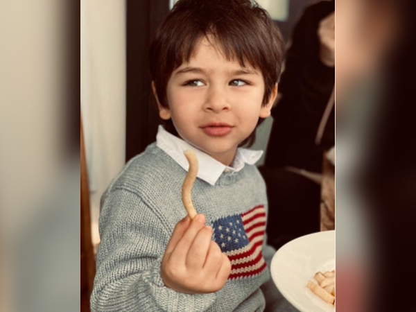 Kareena Kapoor's son Taimur Ali Khan feasting on french fries (Image Source: Instagram)