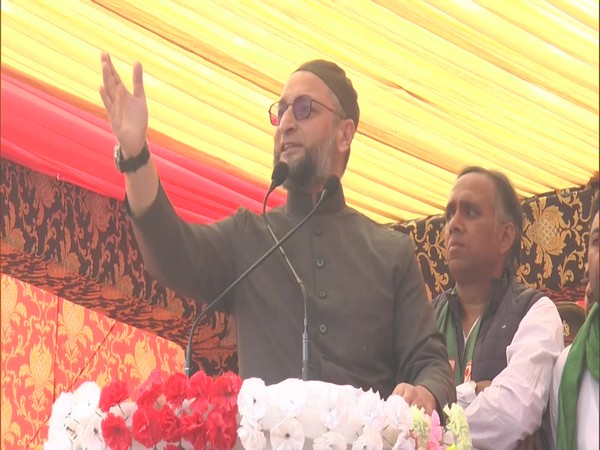 AIMIM chief Asaddudin Owaisi in Kanpur (Photo/ANI)