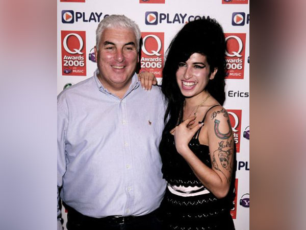 Mitch Winehouse with late singer daughter Amy Winehouse (Image source: Instagram)