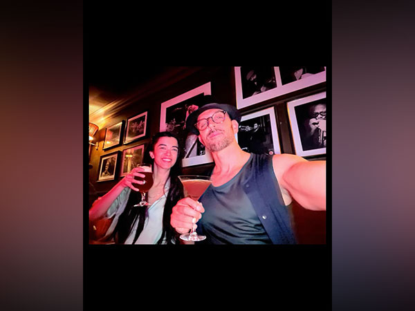 Hrithik Roshan and Saba Azad (Image source: Instagram)