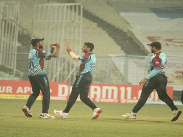 Tapan Memorial skipper Shahbaz Ahamed celebrating after taking a wicket (Image: CABCricket's Twitter)