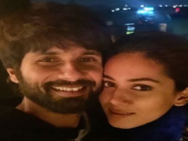 Actor Shahid Kapoor with wife Mira Kapoor (Image Source: Instagram)