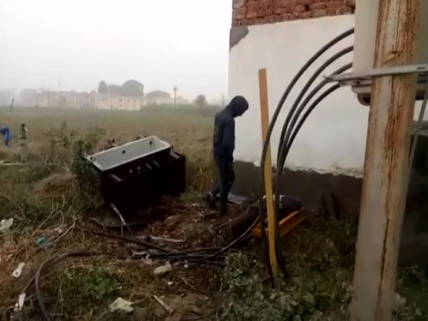 Armer robbers loot material worth Rs 8 lakh from transformer at power house in UP's Shamli