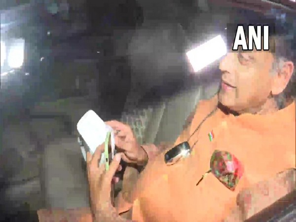 Congress leader Shashi Tharoor arrives at  residence of former Union Minister Ghulam Nabi Azad for meeting of G-23 leaders