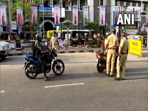 Police patrolling underway in Trivandrum in view of 'Sunday curfew' in Kerala (Photo/ANI)