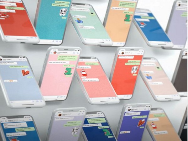 WhatsApp introduces improved wallpapers with custom dark mode settings