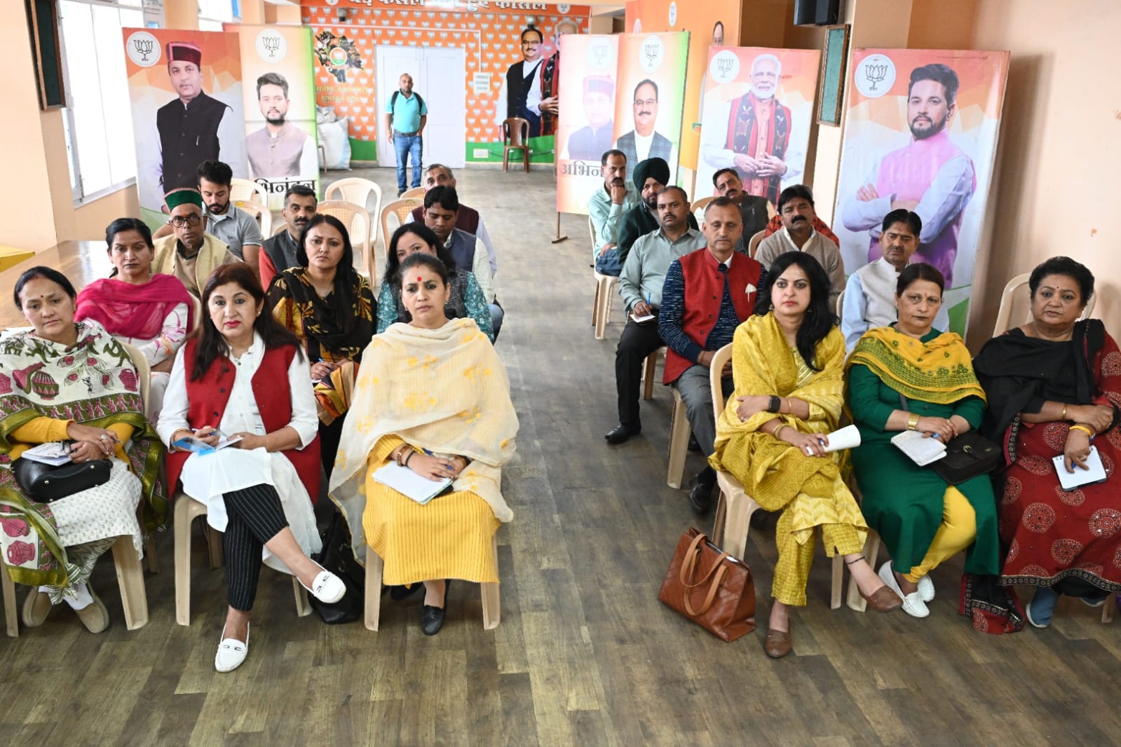 BJP Himachal Pradesh President Suresh Kumar Kashyap held a meeting with the party's councillors of Shimla Municipal Corporation here. 