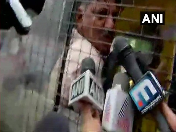 Karnataka Minister DK Shivakumar detained by Mumbai Police. 