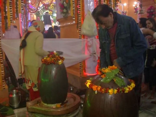 Countless devotees from all walks of life offered their prayers to the Shiva lingams and deities of Shiva and Parvati at the shrine (Picture Courtesy: ANI) 