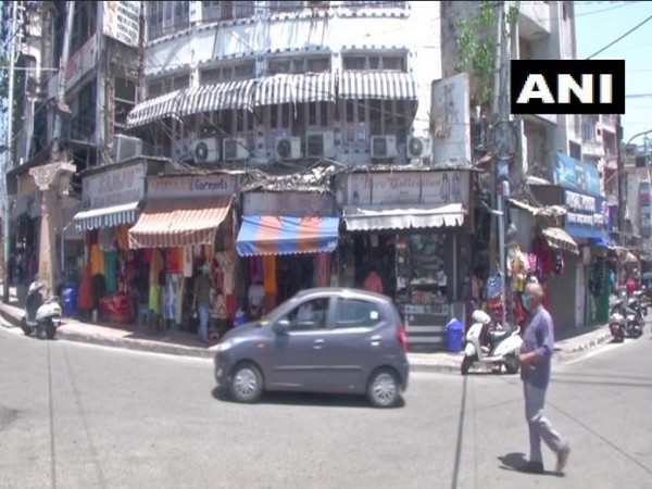 Shops will remain open between 9 am to 5 pm in the fourth phase of lockdown in Jammu. Photo/ANI