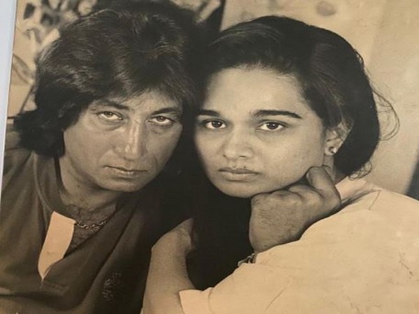 Shakti Kapoor with wife Shivangi Kolhapure. (Picture Courtesy: Instgram)