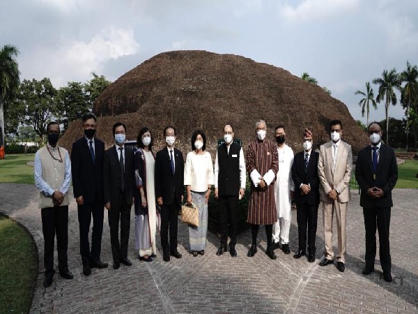  Foreign Secretary Harsh Vardhan Shrigla with members of the diplomatic corps visited the Ramabhar Stupa in Kushinagar