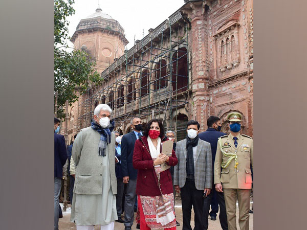 Lieutenant Governor Manoj Sinha on Monday visited the Mubarak Mandi complex on Monday in Jammu