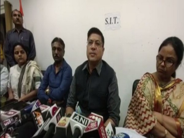 SIT Chief Naveen Arora addressing press conference at Shahjahanpur 