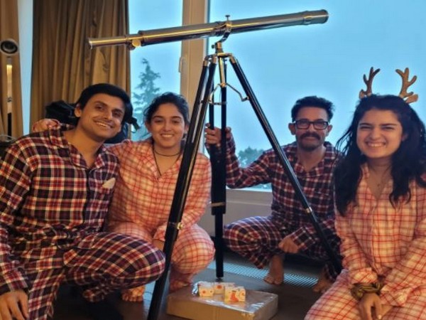 Nupur Shikhare, Ira Khan, Aamir Khan (L to R) (Image source: Instagram)