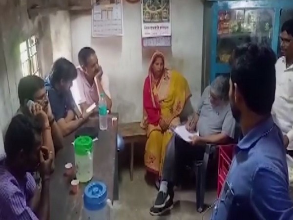 Delhi Police team in Midnapore in connection with Jahangirpuri violence case (Photo/ANI) 