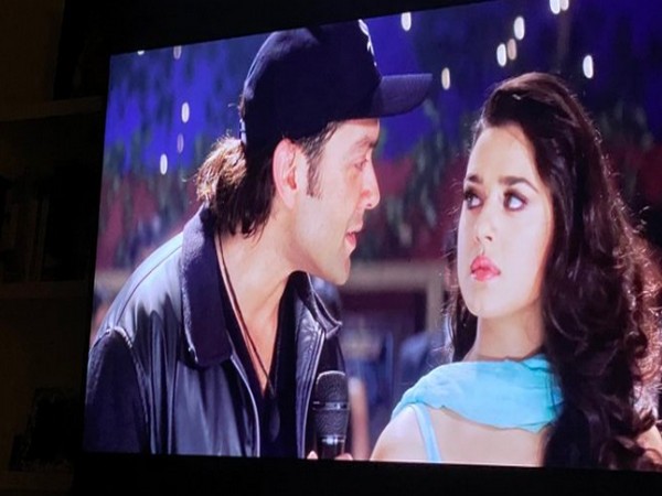 A throwback picture from the movie 'Soldier' featuring Preity Zinta and Bobby Deol (Image courtesy: Twitter) 