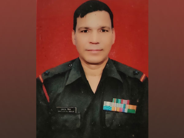 Indian Army Subedar Swatantra Singh (Picture source: Twitter/Trivendra Singh Rawat)
