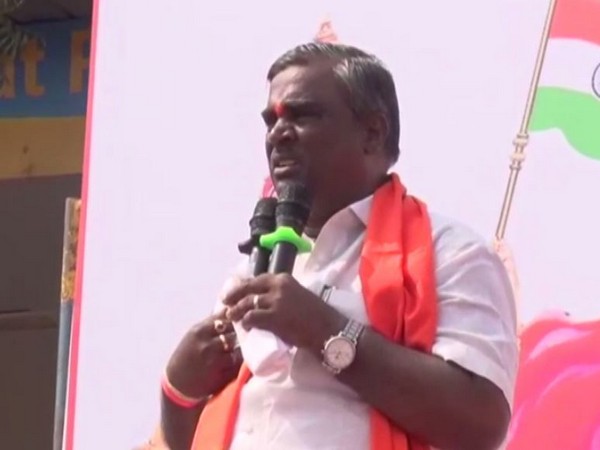BJP MLA Somashekar Reddy speaking at a gathering in Bellary on Friday. Photo/ANI