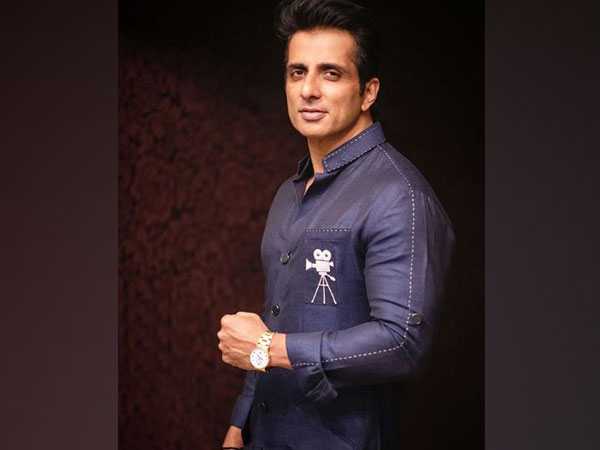 Actor Sonu Sood (Image Source: Twitter)