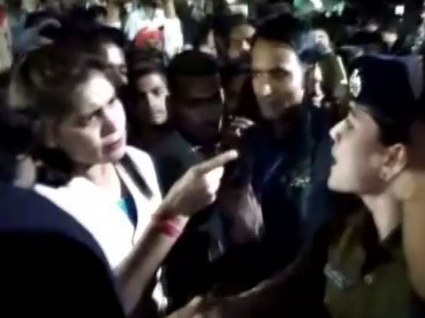 Verbal spat between woman IPS and Congress MLA in Kasdol Chhattisgarh on Feb 12 