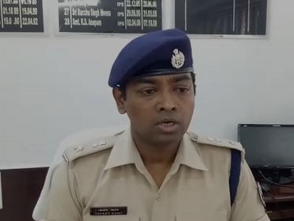 SP Bettiah Jayant Kant talking to ANI at Bettiah on Monday 