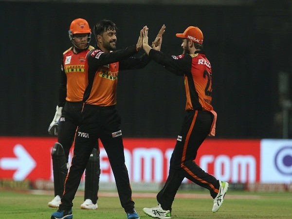 SRH players celebrating after taking a wicket (Image: Indian Premier League's Twitter )