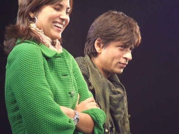 Lara Dutta and Shah Rukh Khan (Image source: Twitter)