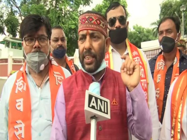 Shiv Sena Uttar Pradesh unit chief Anil Singh speaking to ANI in Lucknow. (Photo/ANI)