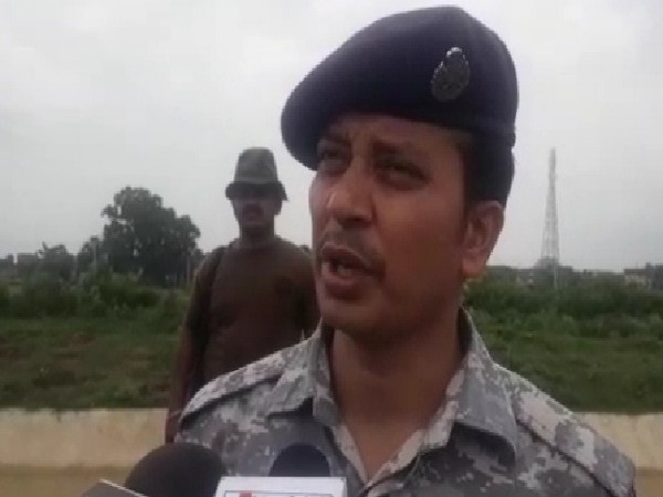 SSP Lakhisarai Pawan Kumar Upadhyay speaking to media in Bihar on Monday.