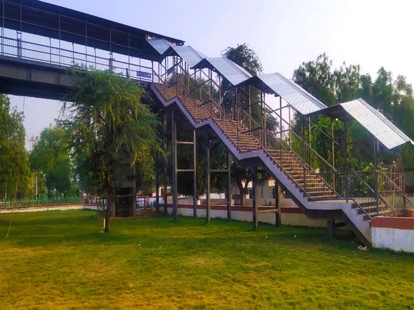 A view of FOB to connect Samaypur Badli Metro station with Badli railway station and Samaypur village now open for public use. Photo/ANI