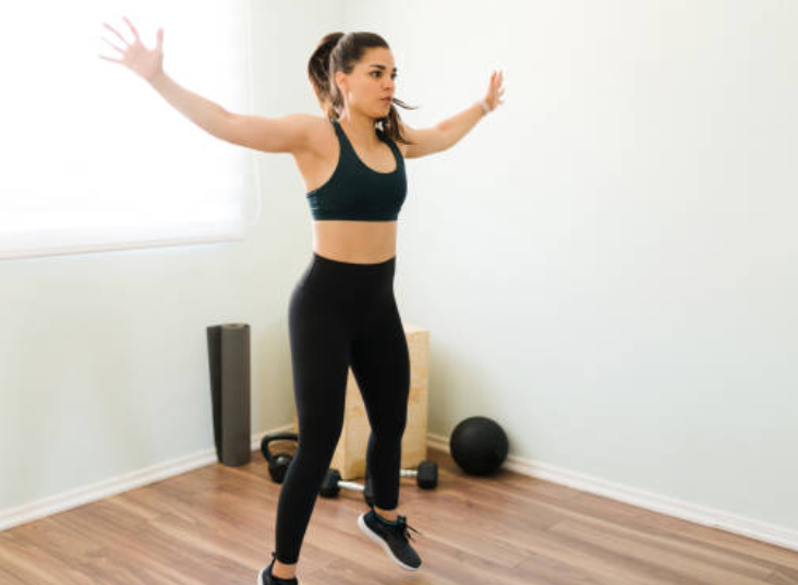 7 benefits of jumping jacks for your Monday fitness routine