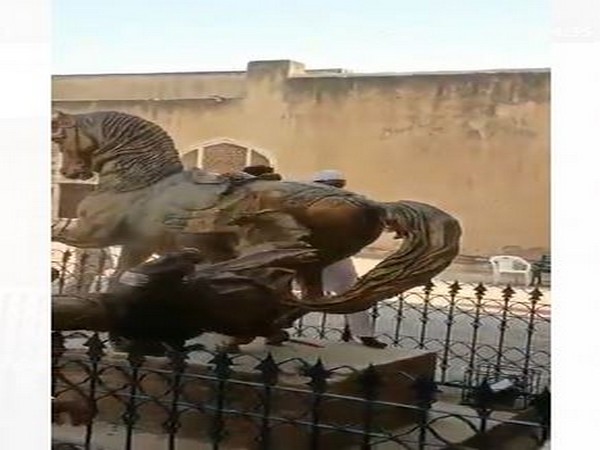 Visual of Maharaja Ranjit Singh's statue in Lahore, Pakistan