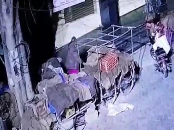 20 kgs of onions stolen in Hyderabad. Photo/ANI