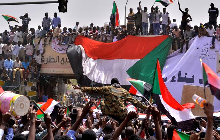 Protests in Khartoum, Sudan on Apr 11 (Image Source: Reuters)