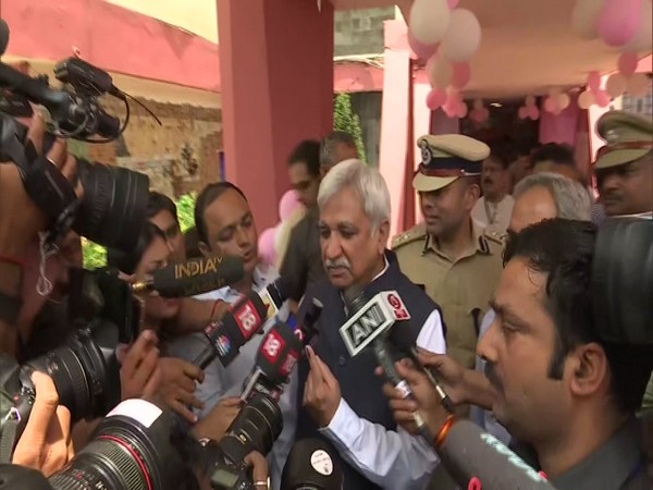 Chief election Commissioner Sunil Arora talking to media after casting vote in New Delhi on Sunday Photo/ANI.