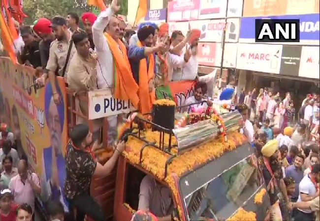 BJP candidate Sunny Deol during a roadshow in Amritsar, Punjab on Thursday Photo/ANI.