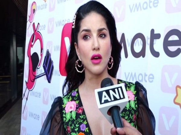 Actor Sunny Leone speaking to ANI (Photo/ANI)