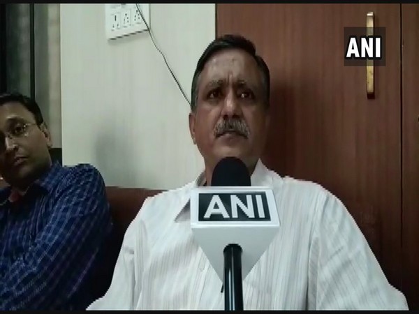 Dr PS Thakur, Superintendent of Maharaja Yashwantrao Hospital, speaking to ANI on Sunday. Photo/ANI