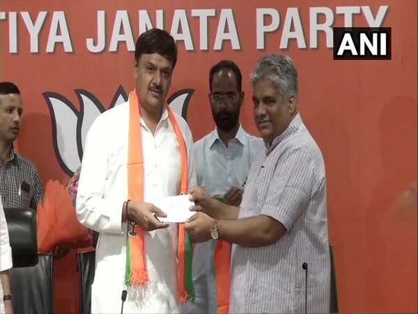 BJP leader Surendra Nagar (left)