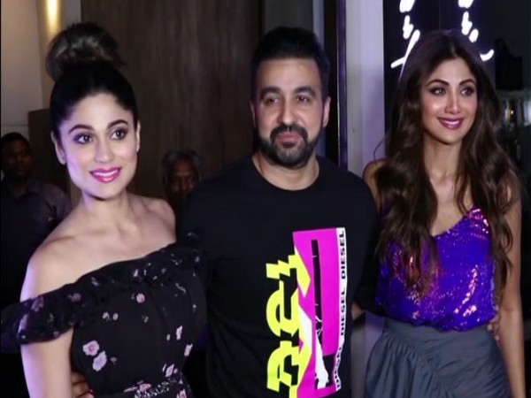 Shilpa Shetty, Raj Kundra and Shamita Shetty