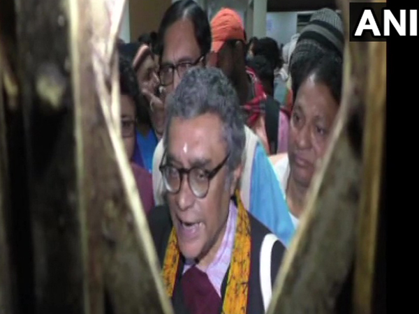 Swapan Dasgupta leaving Vishwa Bharati University in Birbhum. 