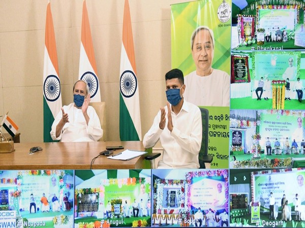 Visual of the event chaired by Odisha Chief Minister Naveen Patnaik (left) (Photo/Twitter)