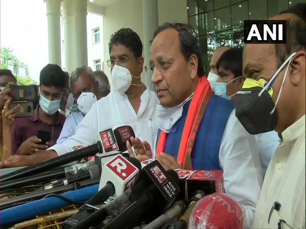 Karnataka BJP-in-charge Arun Singh (Photo/ANI)