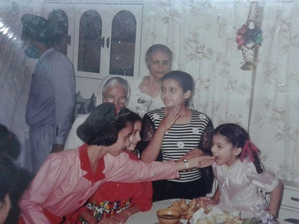 The throwback picture shared by actor Taapsee Pannu (Image courtesy: Instagram)
